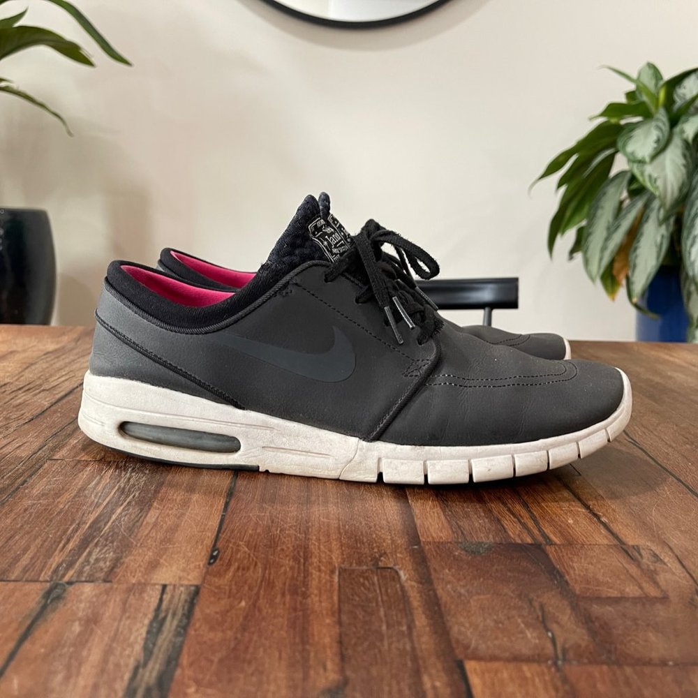 Nike Men's SB Stefan Janoski Shoes